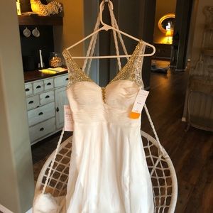 Dave and Johnny, long Ivory prom dress